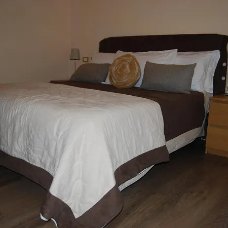 فندق مبيت وإفطار Burlamacco Gold 3*