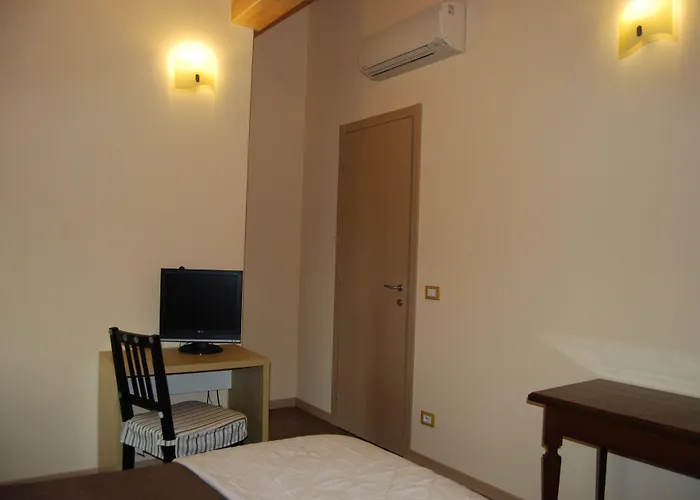 Burlamacco Gold Nocleg ze śniadaniem 3*