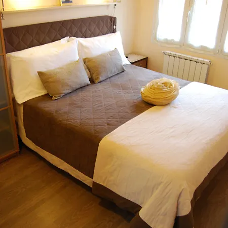 Burlamacco Gold Bed & Breakfast 3*